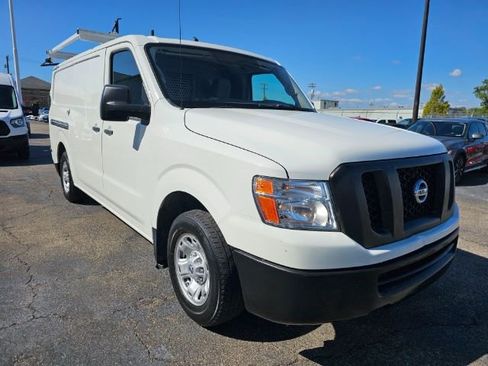 Used 2021 Nissan NV 2500 SV image 3