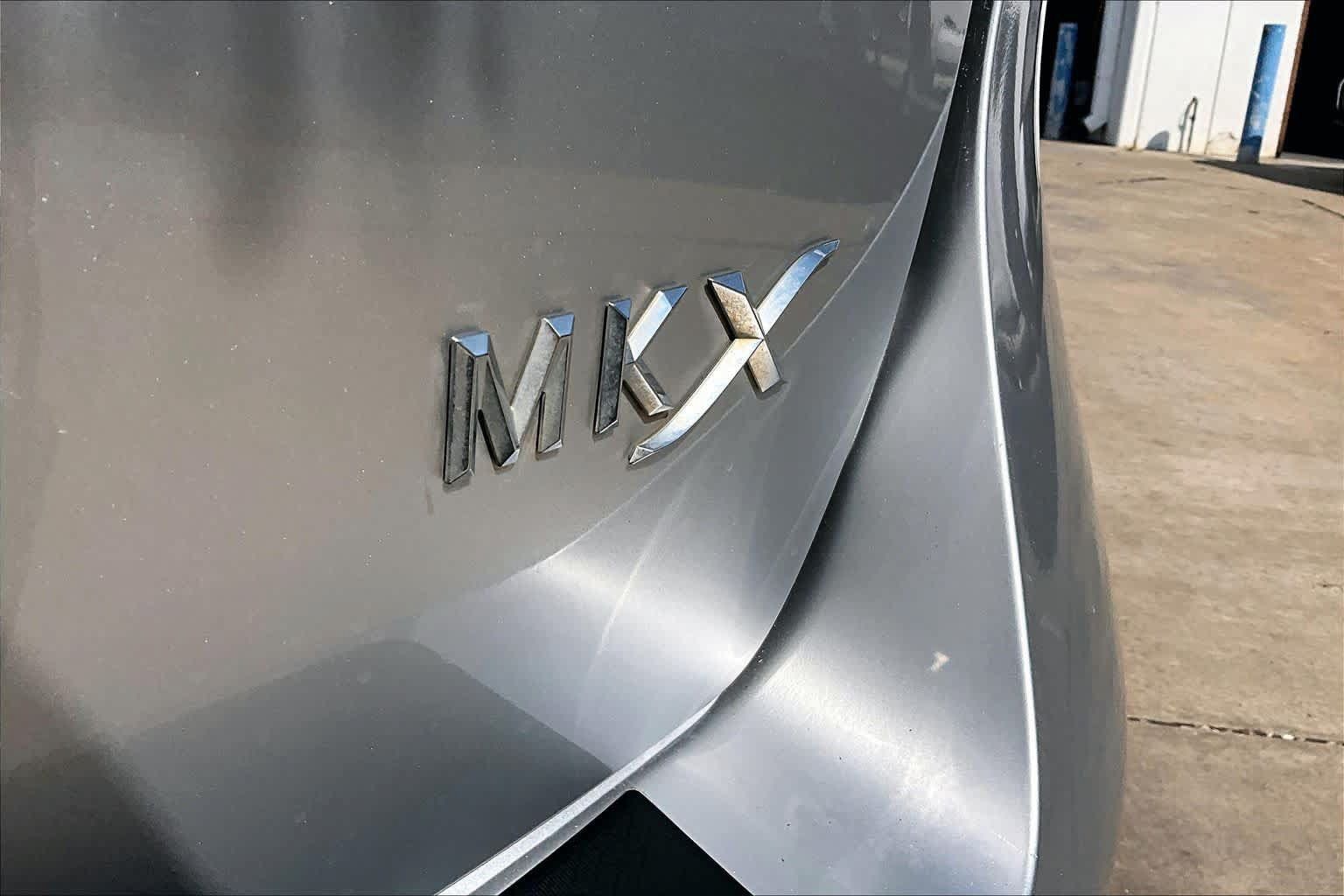 Used 2011 Lincoln MKX 2WD w/ 102A Rapid Spec Order Code image 9