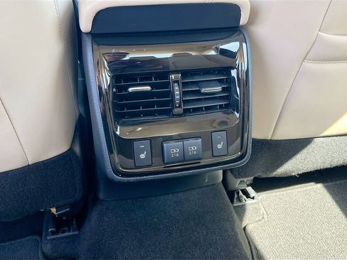 Used 2020 Toyota Avalon Limited w/ Advanced Safety Package FWD image 27