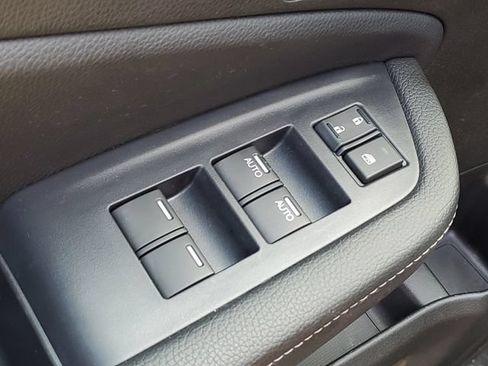 Used 2024 Honda Passport EX-L image 16