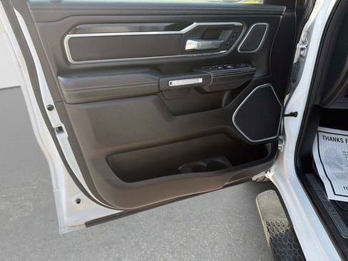 Used 2022 RAM 1500 Laramie AWD/4WD image 17