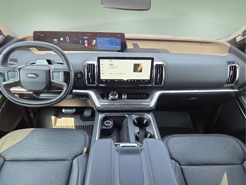 New 2025 Ford Expedition Max Platinum w/ Stealth Performance Package image 12