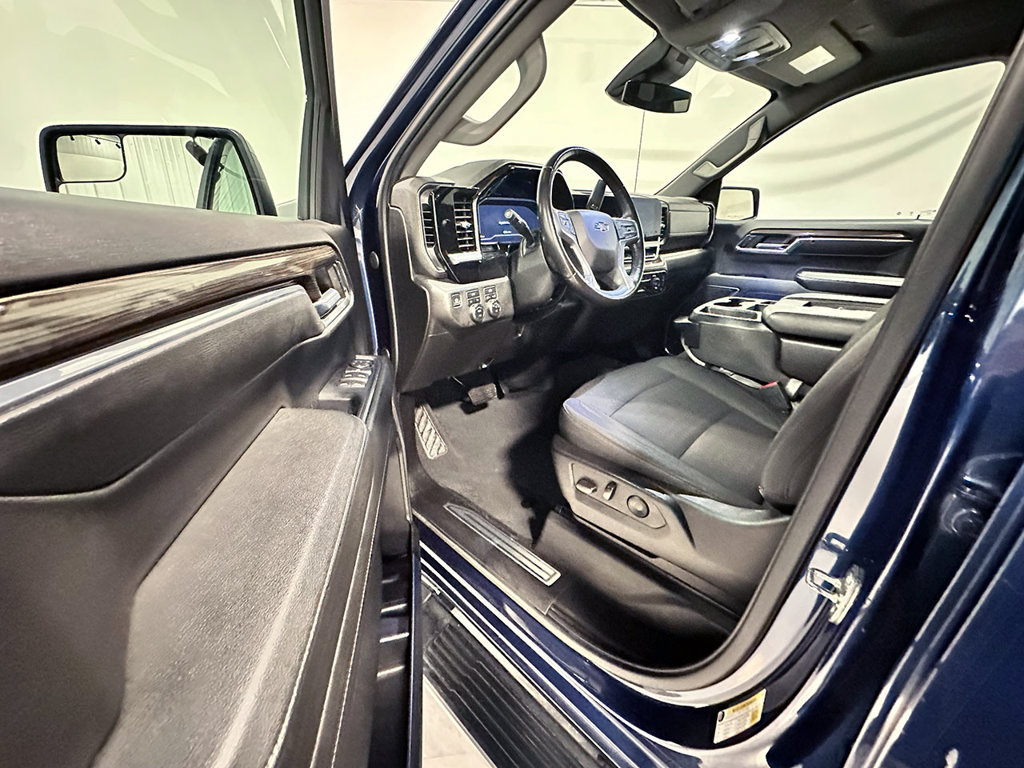Used 2022 Chevrolet Silverado 1500 RST AWD/4WD image 20