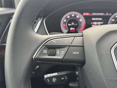 Used 2023 Audi Q5 2.0T Prestige w/ Prestige Package image 24