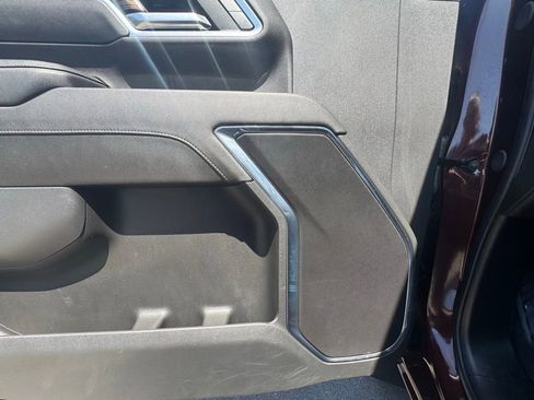 Used 2024 GMC Sierra 2500 SLE w/ Preferred Package AWD/4WD image 18