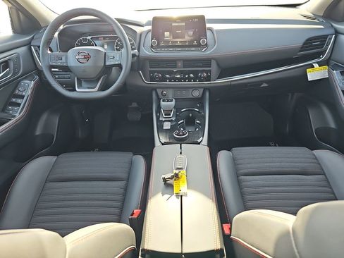 New 2026 Nissan Rogue SV AWD/4WD image 11