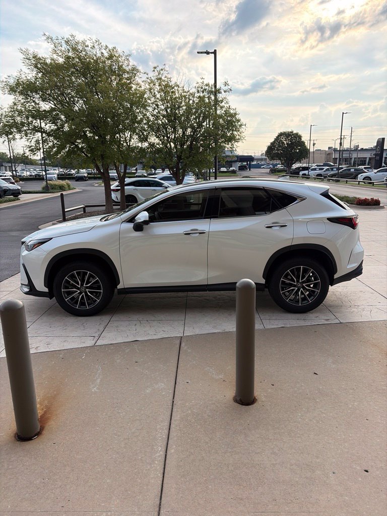 Used 2024 Lexus NX 350h AWD image 5