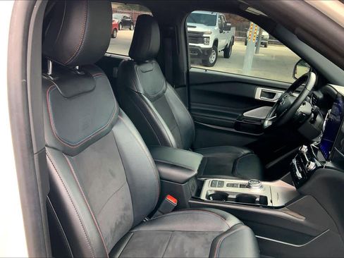 Used 2023 Ford Explorer ST w/ Equipment Group 401A image 7