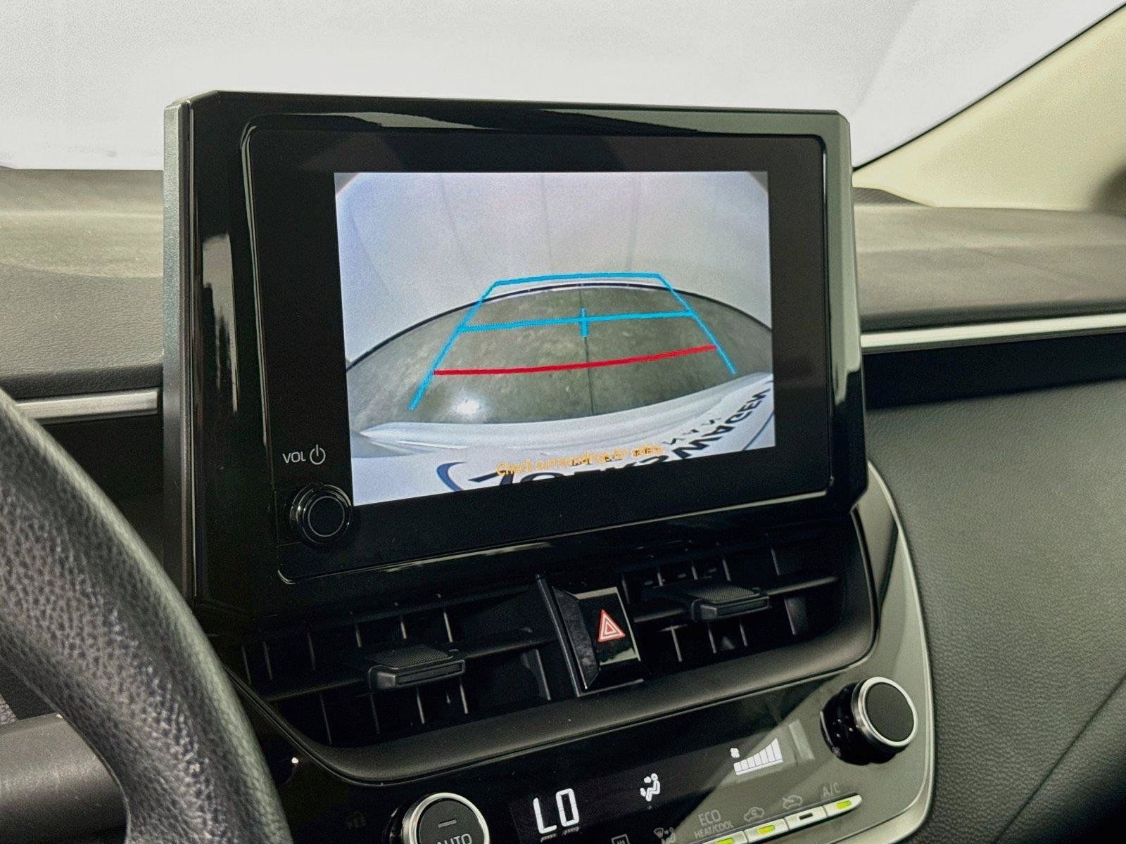 Used 2025 Toyota Corolla LE FWD image 14