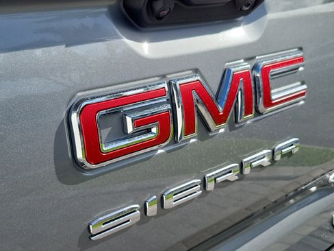 New 2026 GMC Sierra 1500 Elevation image 8