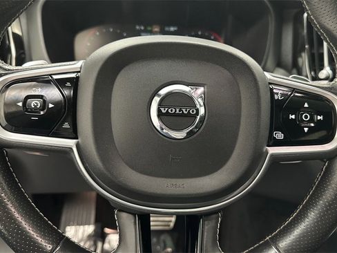Used 2018 Volvo XC60 T6 R-Design w/ Convenience Package image 15
