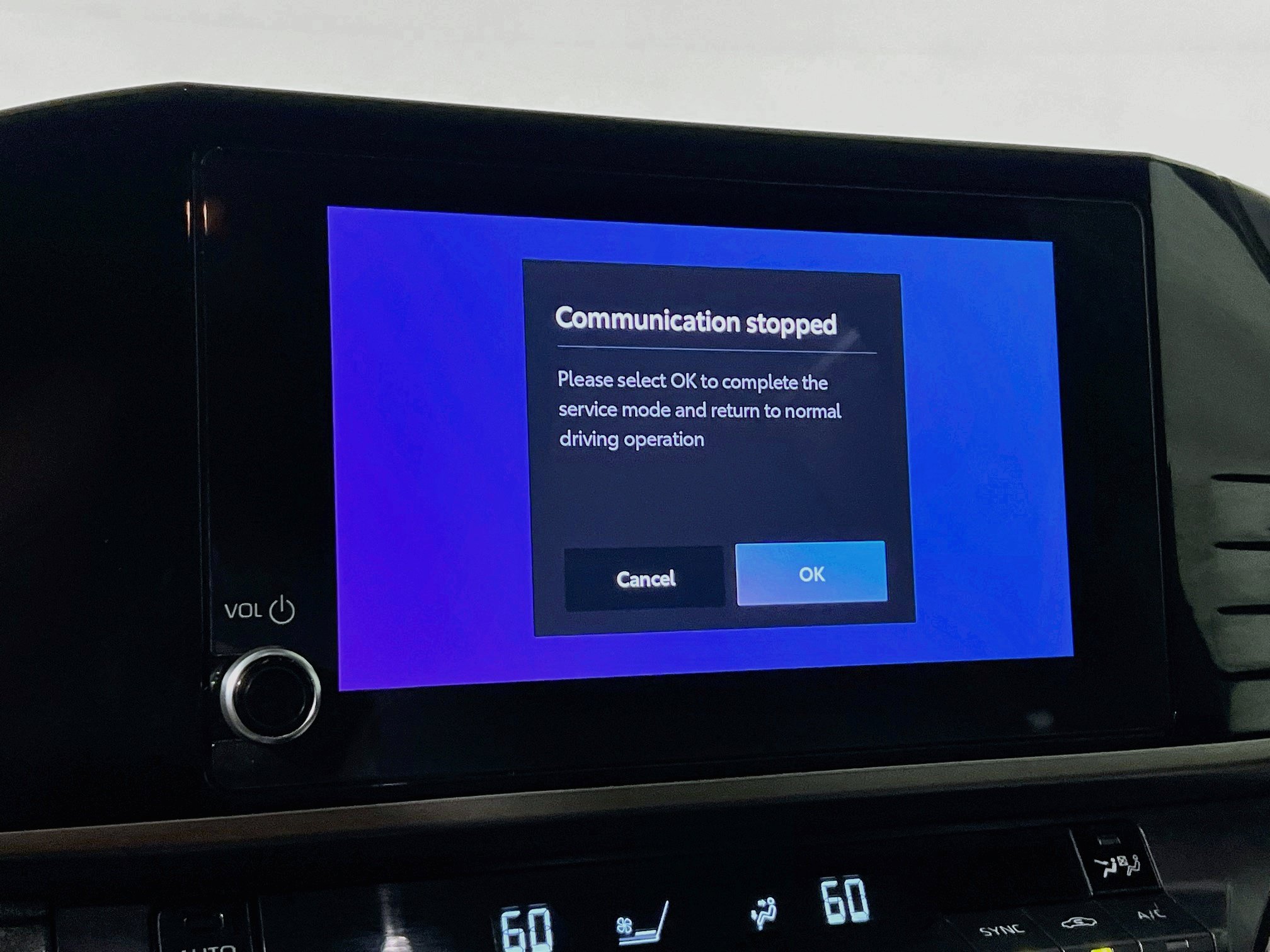 Used 2025 Toyota Camry SE FWD image 27