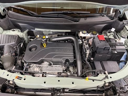 Used 2026 Chevrolet Equinox LT AWD/4WD image 11