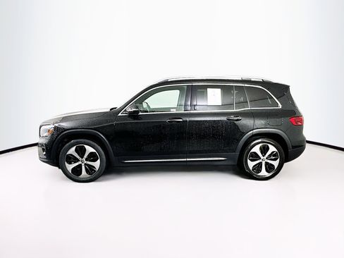 Used 2025 Mercedes-Benz GLB 250 4MATIC image 4