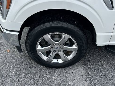 Used 2022 Ford F150 Lariat w/ Equipment Group 502A High image 9