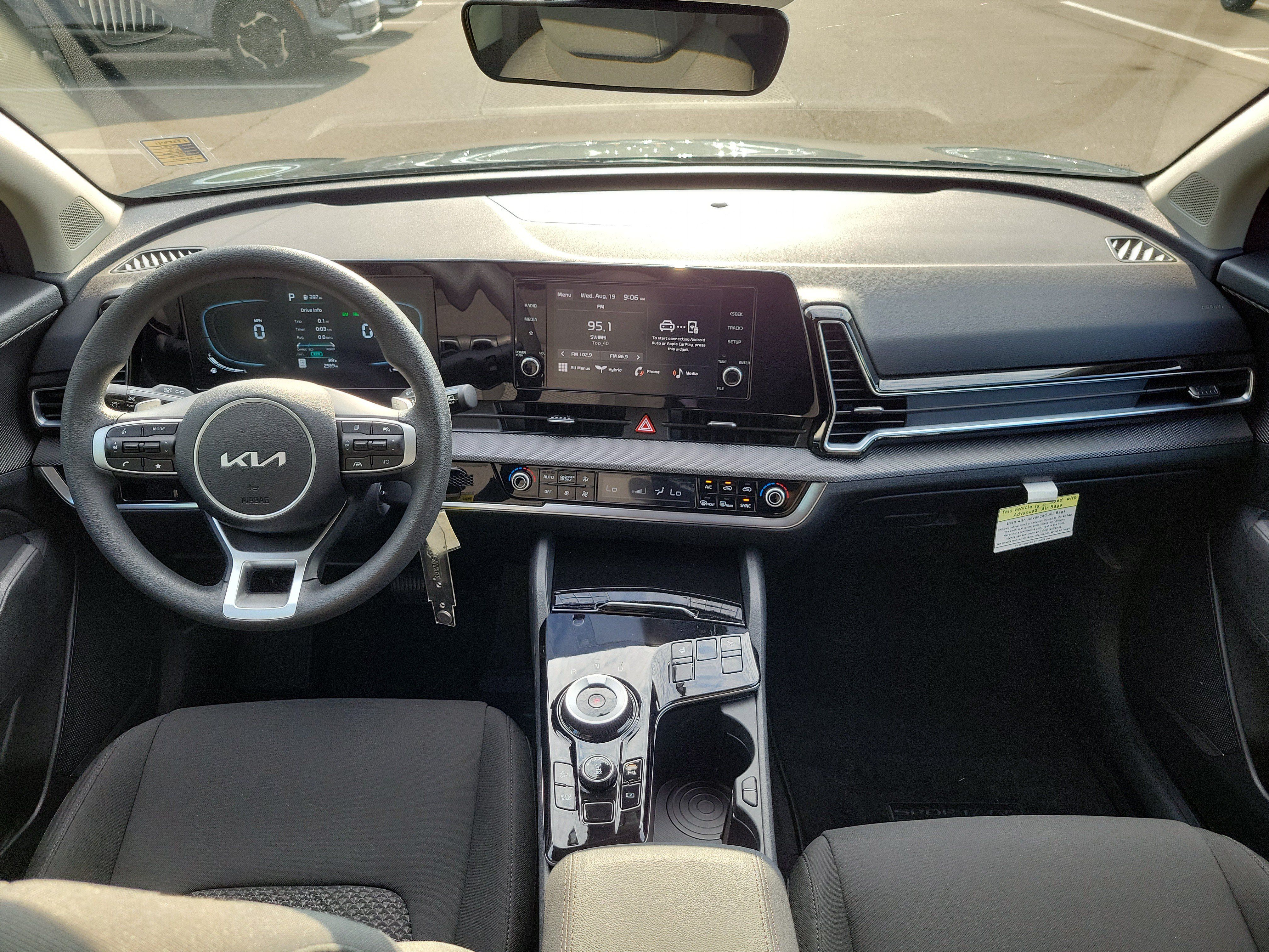 Certified 2025 Kia Sportage LX AWD/4WD image 15