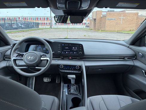 Used 2026 Hyundai Elantra Sport FWD image 27