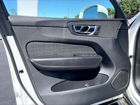 Used 2023 Volvo XC60 B5 Core AWD/4WD image 26