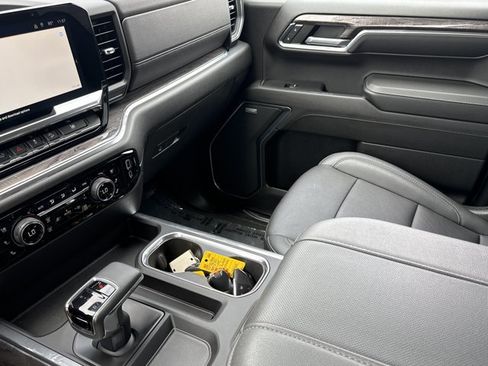 Used 2024 Chevrolet Silverado 1500 LTZ w/ Z71 Off-Road Package AWD/4WD image 22