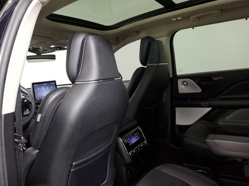 Certified 2023 Lincoln Aviator Reserve w/ Equipment Group 201A RWD image 10