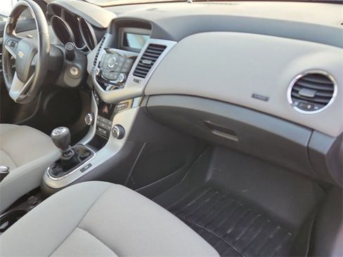 Used 2012 Chevrolet Cruze Eco image 25