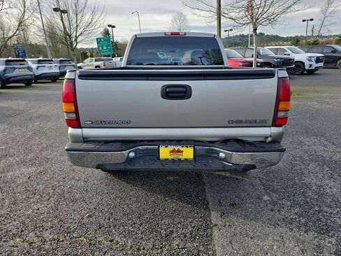 Used 2000 Chevrolet Silverado 1500 LS image 5