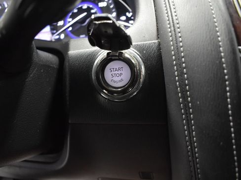 Used 2017 INFINITI QX80 4WD w/ Deluxe Technology Package image 23