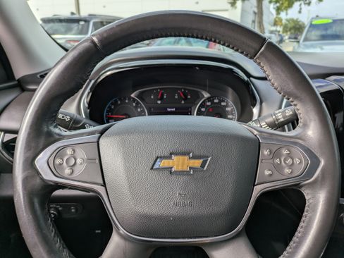 Used 2020 Chevrolet Traverse LT image 26