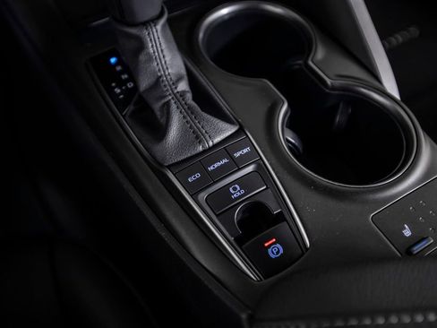 Used 2021 Toyota Camry XSE w/ Carpet Mat Package (TMS) image 32