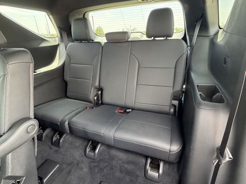 Used 2025 Chevrolet Traverse LT AWD/4WD image 20