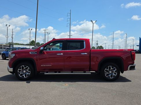 Used 2025 GMC Sierra 1500 SLT w/ SLT Premium Plus Package AWD/4WD image 2