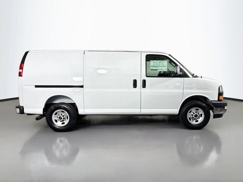 New 2026 GMC Savana 2500 w/ Driver Convenience Package RWD image 8