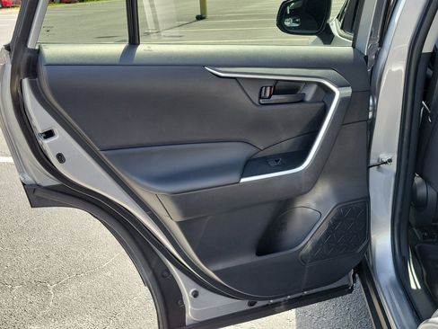 Used 2024 Toyota RAV4 LE AWD/4WD image 12