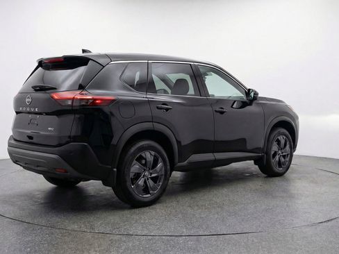 Used 2025 Nissan Rogue SV image 9