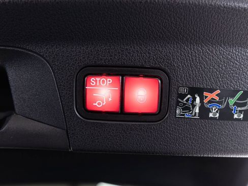 Used 2025 Mercedes-Benz GLE 450 4MATIC Coupe image 34