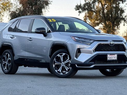 Used 2025 Toyota RAV4 XSE image 2
