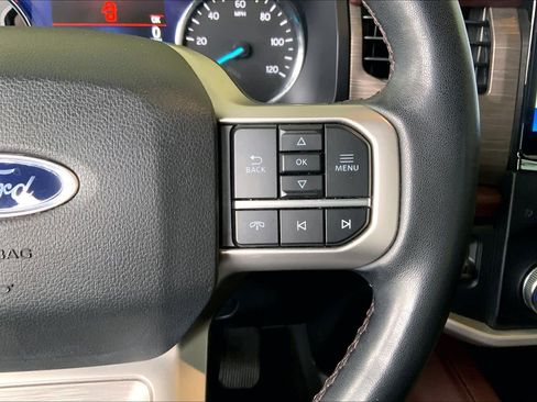 Used 2024 Ford Expedition Limited image 25