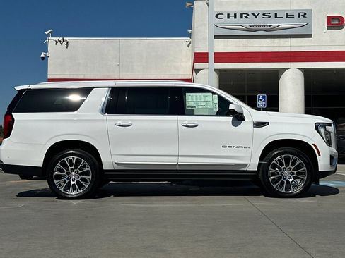 New 2026 GMC Yukon XL Denali w/ Sun & Power Step Package AWD/4WD image 9