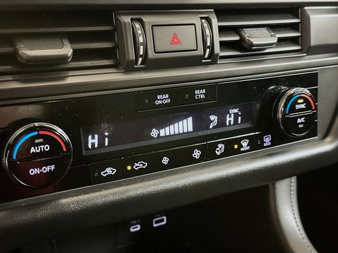 Used 2024 Nissan Pathfinder S w/ Cargo Package image 23