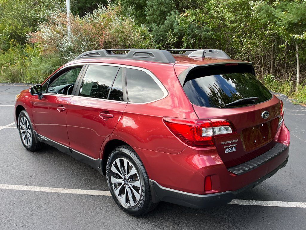 Used 2017 Subaru Outback 2.5i Limited AWD/4WD image 3