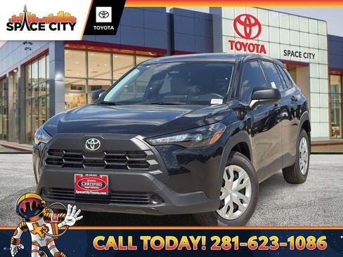 Certified 2026 Toyota Corolla Cross L image 1