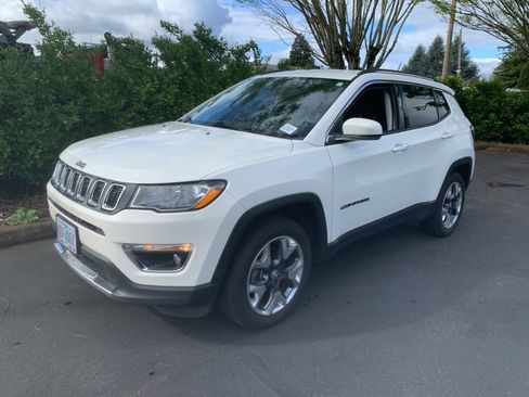 Used 2021 Jeep Compass Limited image 1