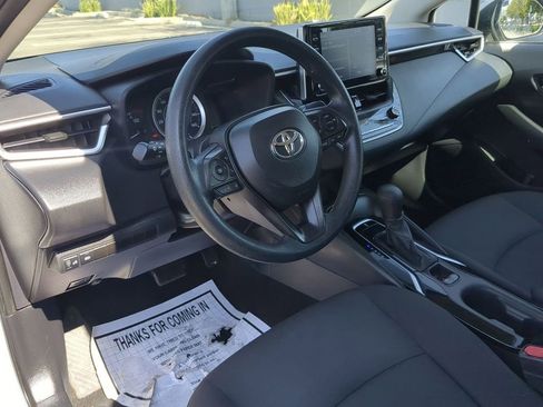 Used 2021 Toyota Corolla LE FWD image 11
