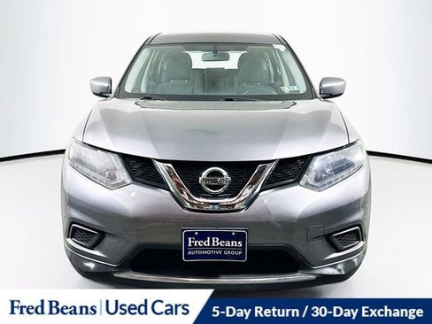 Used 2016 Nissan Rogue S image 2