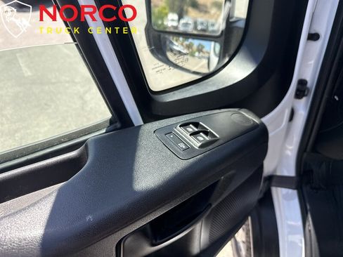 Used 2023 RAM ProMaster 3500 FWD image 16