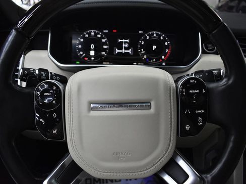 Used 2020 Land Rover Range Rover HSE image 31