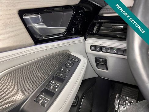 Used 2024 Acura MDX SH-AWD w/ Advance Package image 7