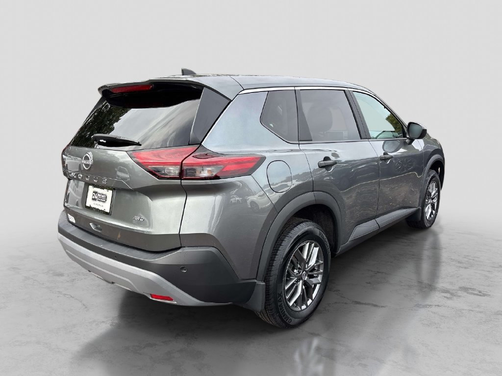 Used 2023 Nissan Rogue S AWD/4WD image 5