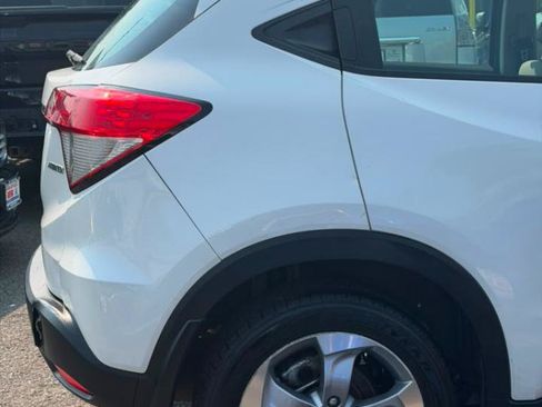 Used 2021 Honda HR-V LX image 14