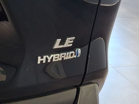 Used 2019 Toyota RAV4 LE w/ Carpet Mat Package AWD/4WD image 29
